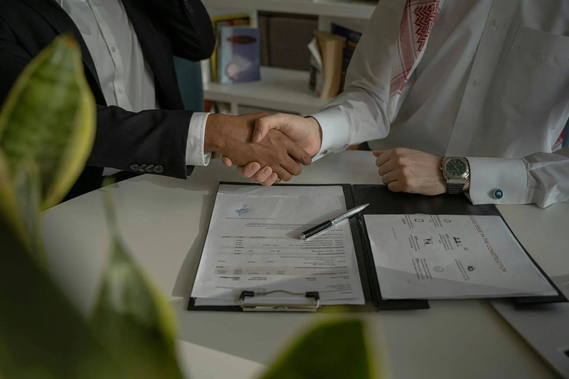 Partners signing a collaboration agreement